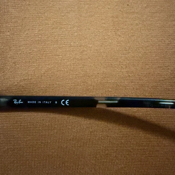 Ray-Ban Classic Tortoise Sunglasses - Picture 8 of 11